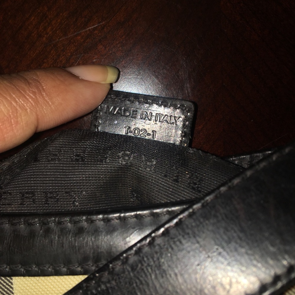 Burberry purse - Picture 5 of 5